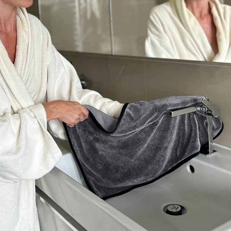 EasiClean™ Premium DryNShine Towel